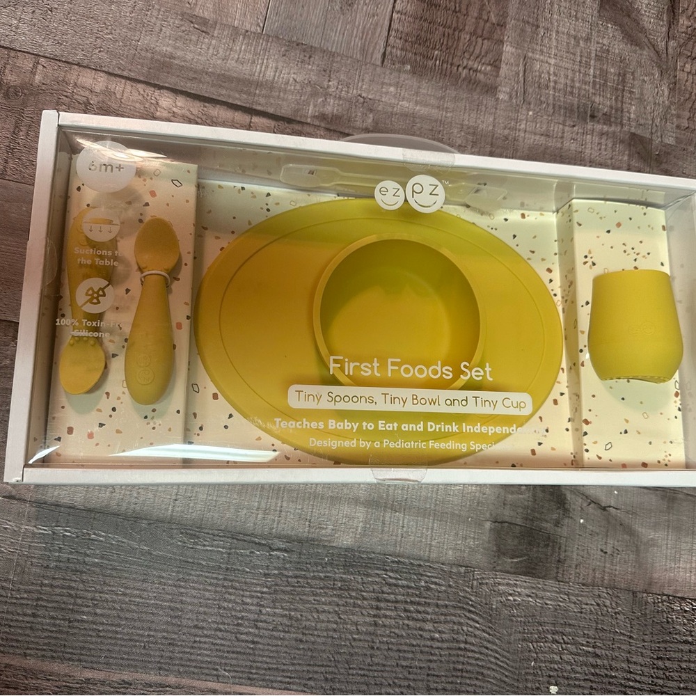 EZPZ First Foods Set in Yellow
